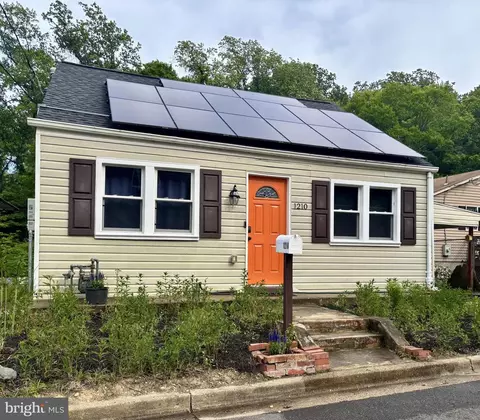 1210 Nova Ave, Capitol Heights, MD 20743