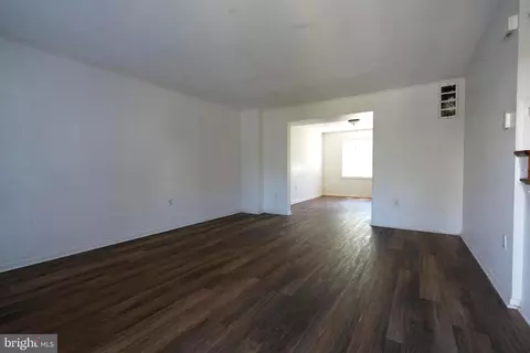 Living - 12836 Claxton Dr #4-E, Laurel, MD 20708 photo 2 of 5