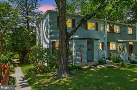 33 E Ridge Rd, Greenbelt, MD 20770