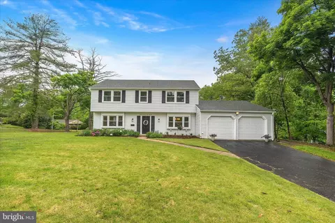 12300 Rolling Hill Ln, Bowie, MD 20715