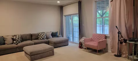 Living - 10716 Flying Change Ct, Marlboro, MD 20772 photo 2 of 2
