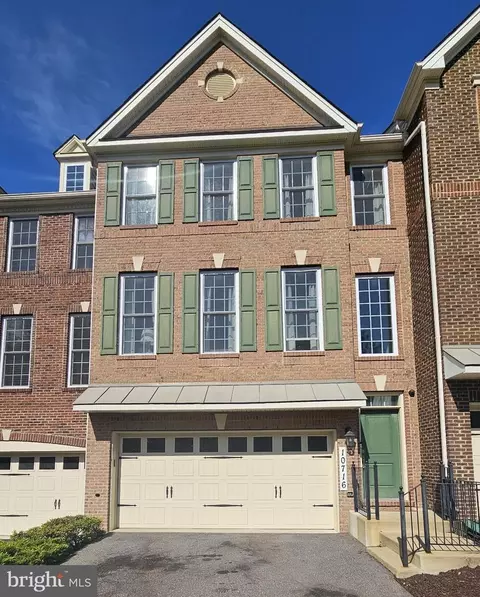 10716 Flying Change Ct, Marlboro, MD 20772