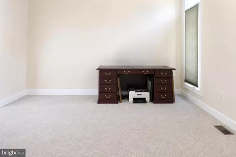 Living - 12802 Willow Marsh Ln, Bowie, MD 20720 photo 3 of 8