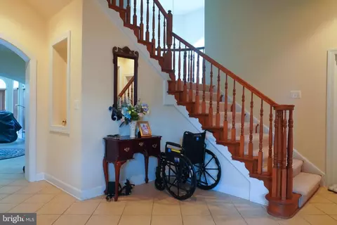 Entry Way - 12802 Willow Marsh Ln, Bowie, MD 20720 photo 2 of 15