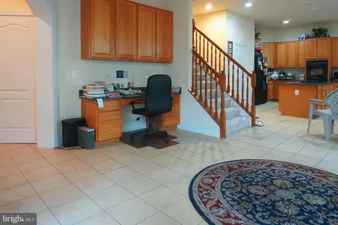 Entry Way - 12802 Willow Marsh Ln, Bowie, MD 20720 photo 9 of 15