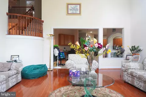 Living - 12802 Willow Marsh Ln, Bowie, MD 20720 photo 2 of 4