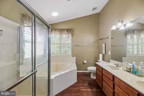 Bath - 16116 Eckhart Road Rd, Bowie, MD 20716 photo 3 of 6