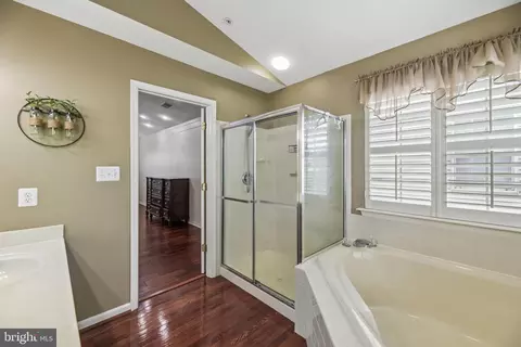 Entry Way - 16116 Eckhart Road Rd, Bowie, MD 20716 photo 13 of 27
