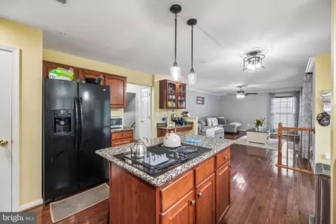 Entry Way - 16116 Eckhart Road Rd, Bowie, MD 20716 photo 5 of 27