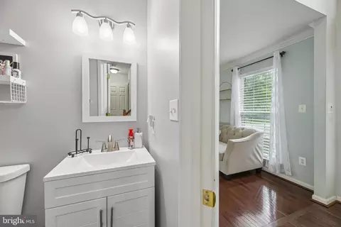 Entry Way - 16116 Eckhart Road Rd, Bowie, MD 20716 photo 9 of 27