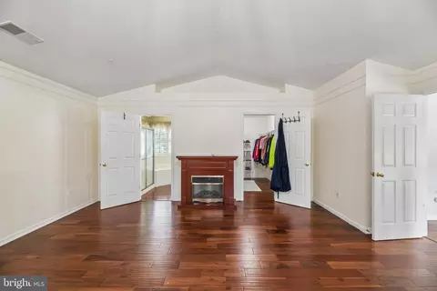 Entry Way - 16116 Eckhart Road Rd, Bowie, MD 20716 photo 12 of 27