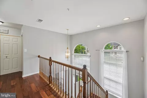 Entry Way - 16116 Eckhart Road Rd, Bowie, MD 20716 photo 15 of 27