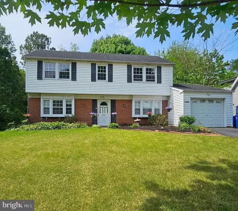 12805 Belhurst Ln, Bowie, MD 20715