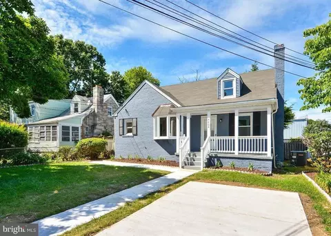 4604 Burlington Rd, Hyattsville, MD 20781