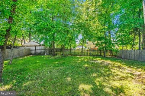 Exterior - 5807 Parkway Dr, Laurel, MD 20707 photo 5 of 6