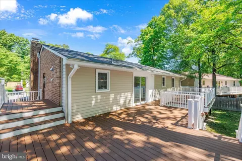 Exterior - 5807 Parkway Dr, Laurel, MD 20707 photo 3 of 6