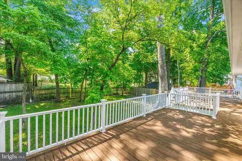 Exterior - 5807 Parkway Dr, Laurel, MD 20707 photo 4 of 6
