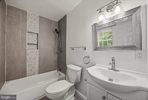 Bath - 5807 Parkway Dr, Laurel, MD 20707 photo 2 of 3
