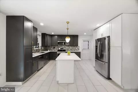 Kitchen - 5807 Parkway Dr, Laurel, MD 20707 photo 2 of 4