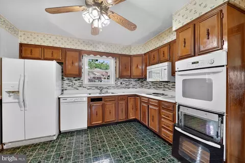 Kitchen - 3208 Accolade Dr, Clinton, MD 20735 photo 2 of 3