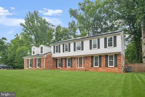 766 Gleneagles Dr, Fort Washington, MD 20744
