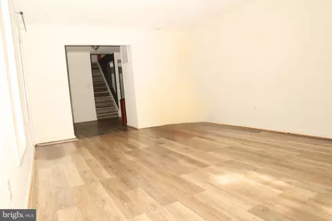 Living - 9216 Crandall Rd, Lanham, MD 20706 photo 3 of 6