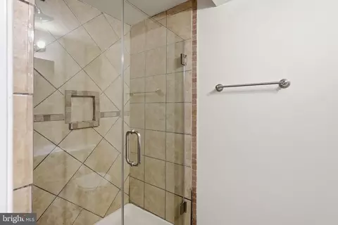 Bath - 13001 Windbrook Dr, Clinton, MD 20735 photo 1 of 4