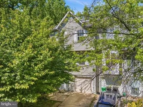 3135 Forest Run Dr, District Heights, MD 20747