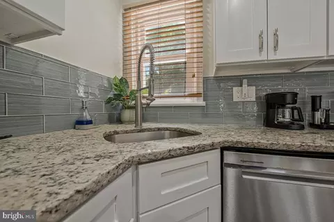 Kitchen - 7219 Kidmore Ln, Lanham, MD 20706 photo 4 of 5