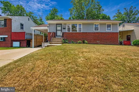 Exterior - 7219 Kidmore Ln, Lanham, MD 20706 photo 3 of 7