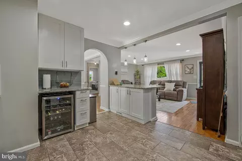 Entry Way - 7219 Kidmore Ln, Lanham, MD 20706 photo 2 of 4