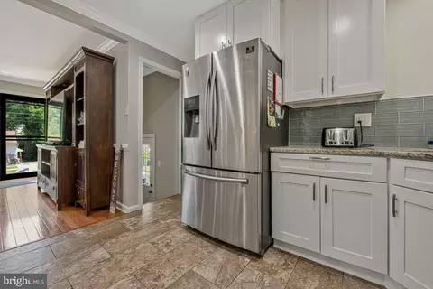 Entry Way - 7219 Kidmore Ln, Lanham, MD 20706 photo 3 of 4