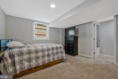 Bedroom - 7219 Kidmore Ln, Lanham, MD 20706 photo 2 of 7