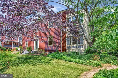 4212 Longfellow St, Hyattsville, MD 20781