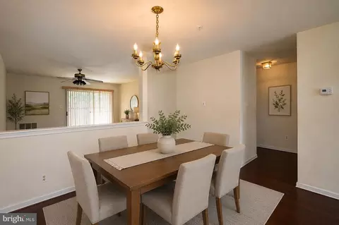 Dining - 9250 Cherry Ln #6, Laurel, MD 20708 photo 1 of 1