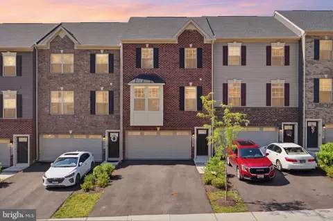8805 Sybil Ln, Marlboro, MD 20772