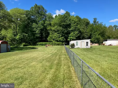 Exterior - 9015 Spring Acres Rd, Clinton, MD 20735 photo 7 of 12