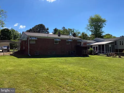 Exterior - 9015 Spring Acres Rd, Clinton, MD 20735 photo 8 of 12