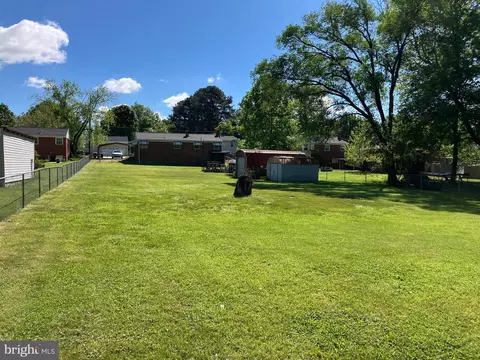 Exterior - 9015 Spring Acres Rd, Clinton, MD 20735 photo 11 of 12