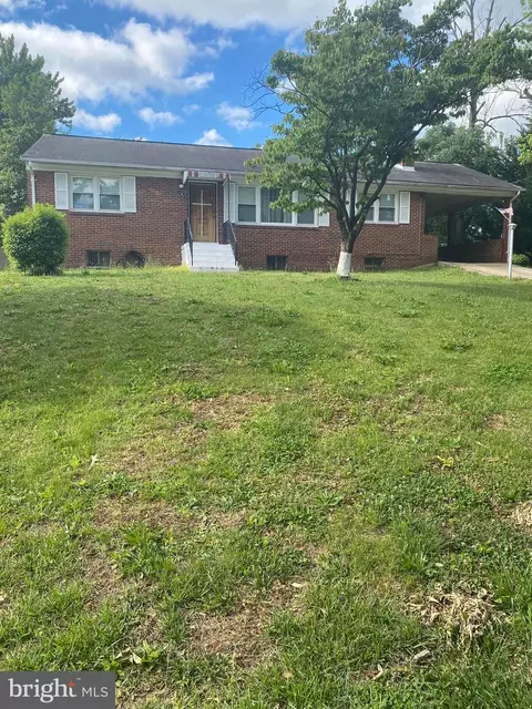 1903 Deerfield Ct, Oxon Hill, MD 20745
