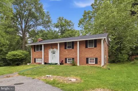 Exterior - 1529 7th St, Lanham, MD 20706 photo 3 of 5