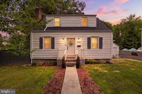 6704 Boxwood Dr, Suitland, MD 20746