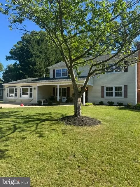 3801 Woodhaven Ln, Bowie, MD 20715
