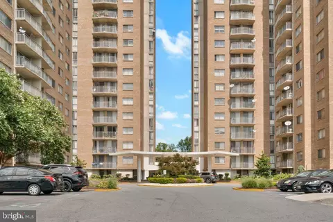 1836 Metzerott Rd #905, Hyattsville, MD 20783