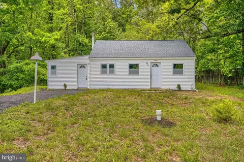 7825 Surratts Rd, Clinton, MD 20735