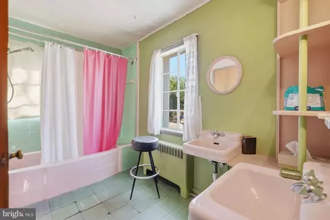 Bath - 14405 Baltimore Ave, Laurel, MD 20707 photo 2 of 2
