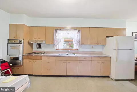 Kitchen - 14405 Baltimore Ave, Laurel, MD 20707 photo 2 of 2