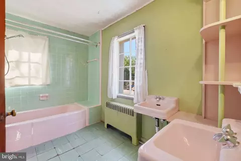 Bath - 14405 Baltimore Ave, Laurel, MD 20707 photo 1 of 2