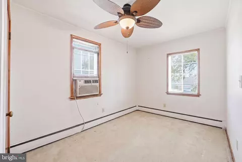 Bedroom - 14405 Baltimore Ave, Laurel, MD 20707 photo 4 of 8