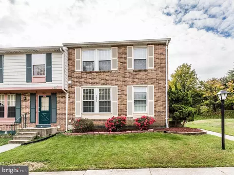 7690 Mandan Rd, Greenbelt, MD 20770